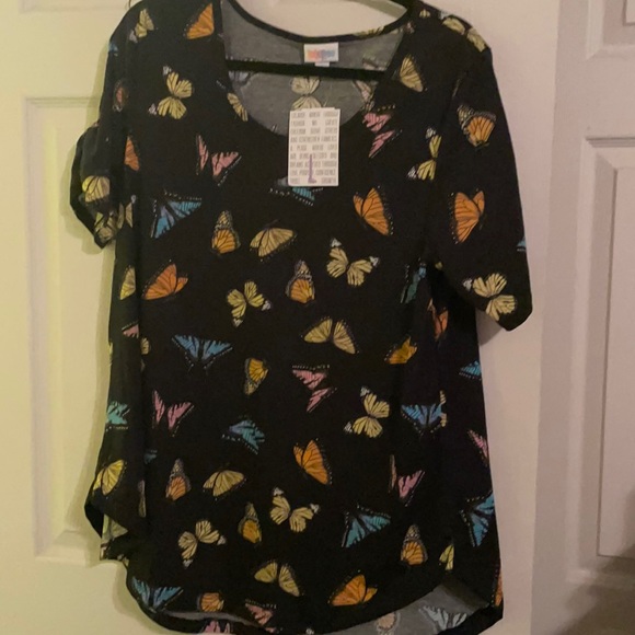 LuLaRoe Tops - Lularoe large Morgan  NWT